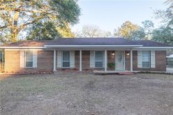 Pre-foreclosure in  CHING DAIRY RD Mobile, AL 36618