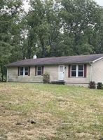 Pre-foreclosure in  TRUMAN RD East Stroudsburg, PA 18301