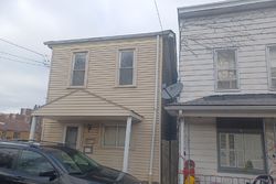 Pre-foreclosure in  FAIRVIEW AVE Mckeesport, PA 15132