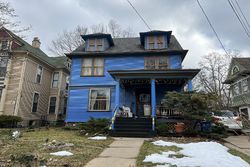 Pre-foreclosure in  UNION AVE SE Grand Rapids, MI 49503