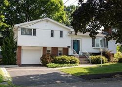 Pre-foreclosure Listing in TIDEWINDS TER MARBLEHEAD, MA 01945