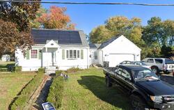 Pre-foreclosure in  OLD PROVIDENCE RD Swansea, MA 02777