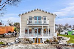 Pre-foreclosure Listing in BUNKER HILL RD IPSWICH, MA 01938