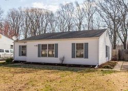 Pre-foreclosure in  OLD LOVE POINT RD Stevensville, MD 21666