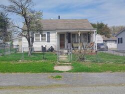Pre-foreclosure in  CHANDELLE RD Middle River, MD 21220