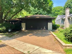 Pre-foreclosure Listing in DAWES ST LIBERTYVILLE, IL 60048
