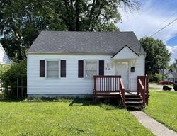 Pre-foreclosure in  ALGER AVE Louisville, KY 40214