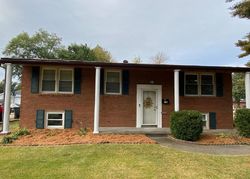 Pre-foreclosure in  LATANIA DR Louisville, KY 40258