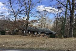 Pre-foreclosure in  TUPELO RD Birmingham, AL 35215