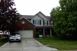 Pre-foreclosure in  KINGSBURY WAY Zionsville, IN 46077