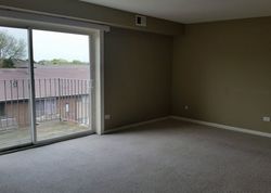 Pre-foreclosure in  BEAU MONDE LN  Lisle, IL 60532