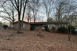 Pre-foreclosure in  HOLLY LN Athens, GA 30606