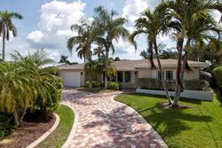 Pre-foreclosure in  NE 27TH WAY Pompano Beach, FL 33062