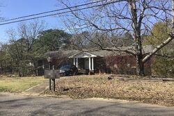 Pre-foreclosure in  TRAILRIDGE DR Pelham, AL 35124