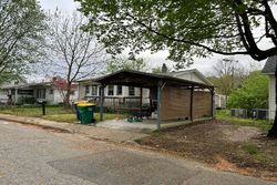 Pre-foreclosure in  N 8TH AVE Hopewell, VA 23860