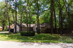 Pre-foreclosure in  BRENTWOOD OAKS CT Spring, TX 77381