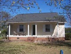 Pre-foreclosure in  OATES HWY Lamar, SC 29069