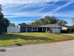 Pre-foreclosure in  GEORGETOWNE CIR Sarasota, FL 34232