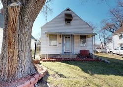 Pre-foreclosure in  N 8TH ST Springfield, IL 62702