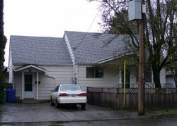 Pre-foreclosure in  SE 68TH AVE Portland, OR 97206