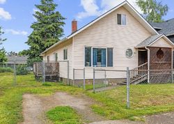 Pre-foreclosure in  N NEWMAN AVE Portland, OR 97203