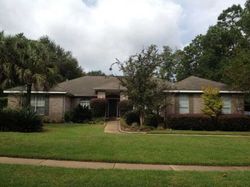 Pre-foreclosure in  HUNTING MEADOWS DR Crestview, FL 32536
