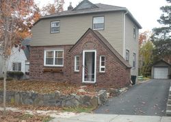 Pre-foreclosure Listing in SUSSEX RD WOOD RIDGE, NJ 07075