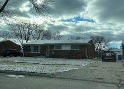 Pre-foreclosure in  PALOMINO DR Warren, MI 48093