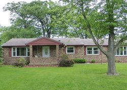 Pre-foreclosure in  FOREST CREST DR Decatur, IL 62521