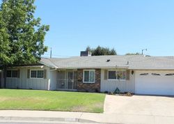 Pre-foreclosure in  PEACH TREE CT Bakersfield, CA 93301