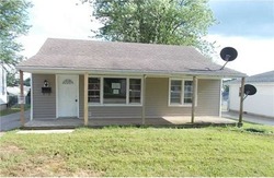 Pre-foreclosure in  W BROADWAY ST Alexandria, IN 46001