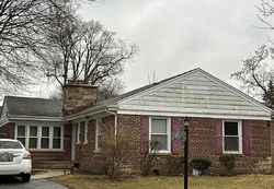 Pre-foreclosure in  MARSTON LN Flossmoor, IL 60422