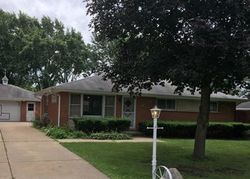 Pre-foreclosure in  PARK AVE Lombard, IL 60148