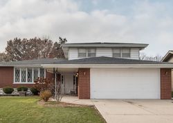 Pre-foreclosure in  S KOMENSKY AVE Oak Lawn, IL 60453