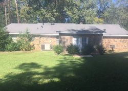 Pre-foreclosure in  RED OAK DR Tuscaloosa, AL 35405