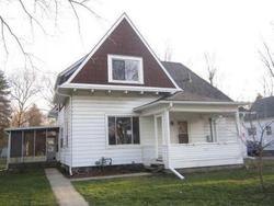Pre-foreclosure Listing in HOWARD ST WALWORTH, WI 53184