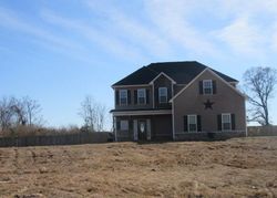 Pre-foreclosure in  RICHLANDS HWY Richlands, NC 28574