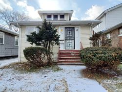 Pre-foreclosure in  GLOS AVE Bellwood, IL 60104
