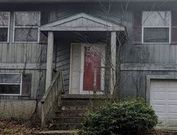 Pre-foreclosure in  HENRY ST Alton, IL 62002