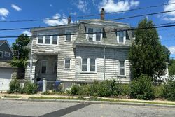Pre-foreclosure Listing in DECATUR ST ARLINGTON, MA 02474