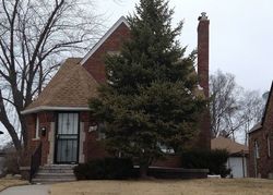 Pre-foreclosure in  W OUTER DR Detroit, MI 48235