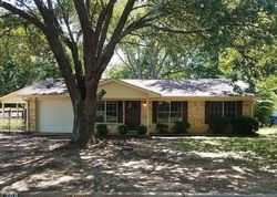 Pre-foreclosure in  N RAINBOW DR Whitehouse, TX 75791