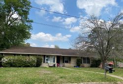 Pre-foreclosure in  W MILAM ST Livingston, TX 77351