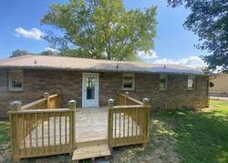 Pre-foreclosure Listing in KINGS RD PINEY FLATS, TN 37686