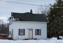 Pre-foreclosure in  GATES AVE Kenyon, MN 55946