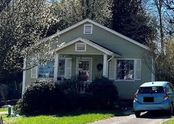 Pre-foreclosure in  LAVONIA AVE Chattanooga, TN 37415
