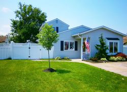 Pre-foreclosure in  ARROWOOD PL Swedesboro, NJ 08085