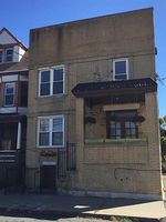 Pre-foreclosure in  OAKLAND AVE Jersey City, NJ 07306