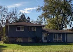 Pre-foreclosure in  IRWINDALE DR Waterford, MI 48328