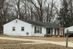 Pre-foreclosure in  AVON MANOR RD Rochester, MI 48307